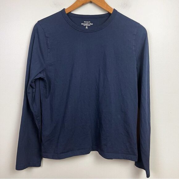 Abercrombie & Fitch Essential Long-Sleeve Polished Body-Skimming Tee - Picture 2 of 6